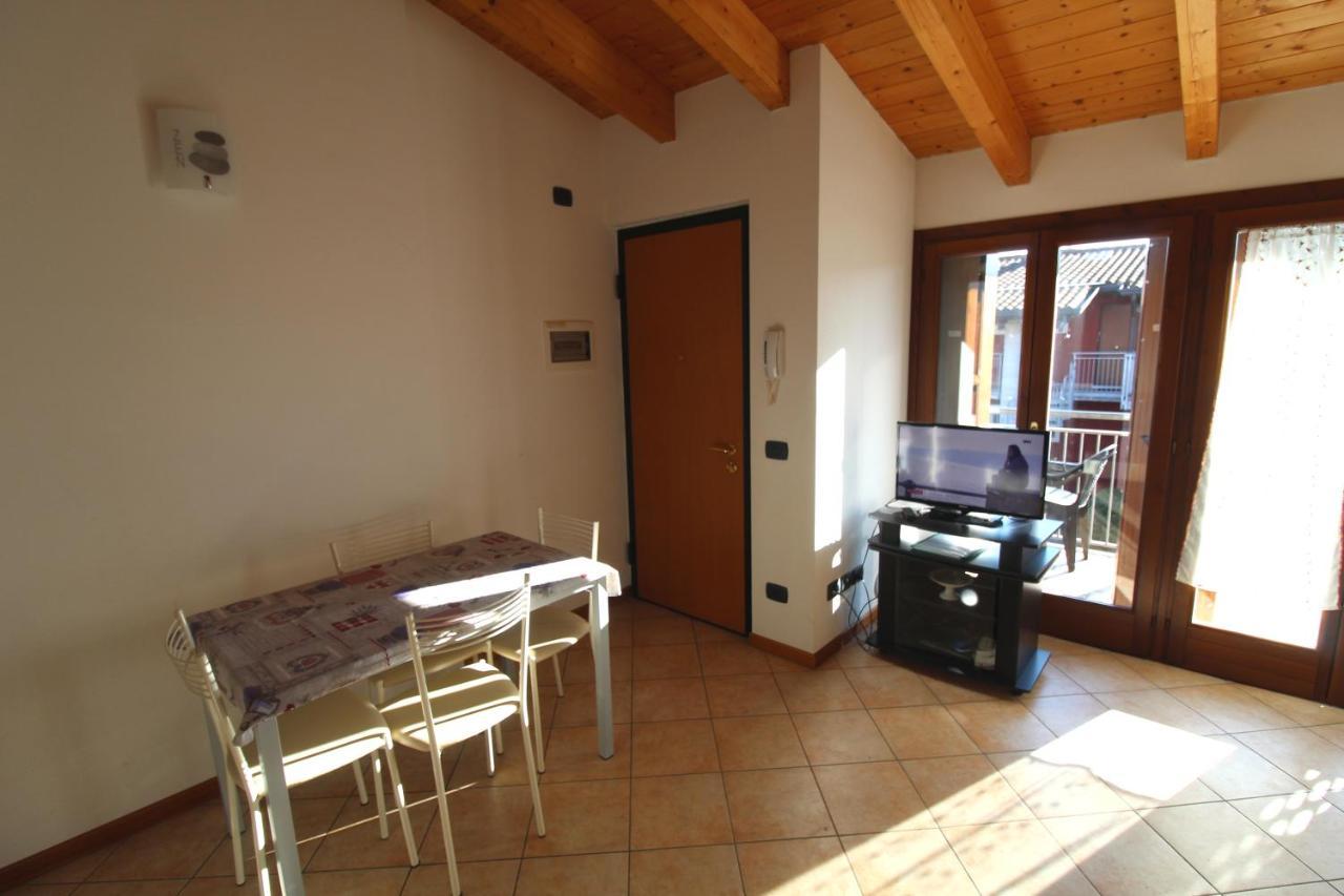 Residenza La Corte Castelnuovo del Garda Exterior foto